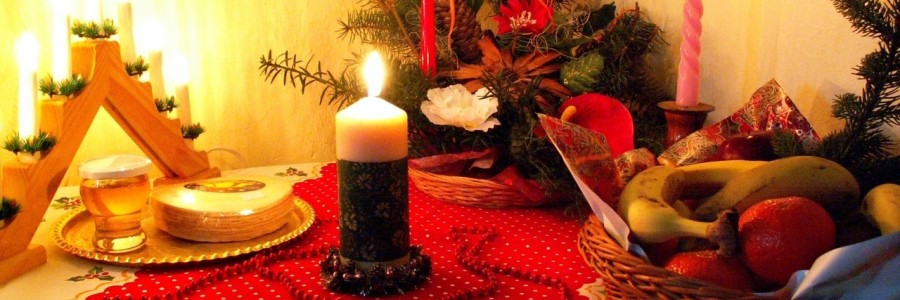 Christmas table image